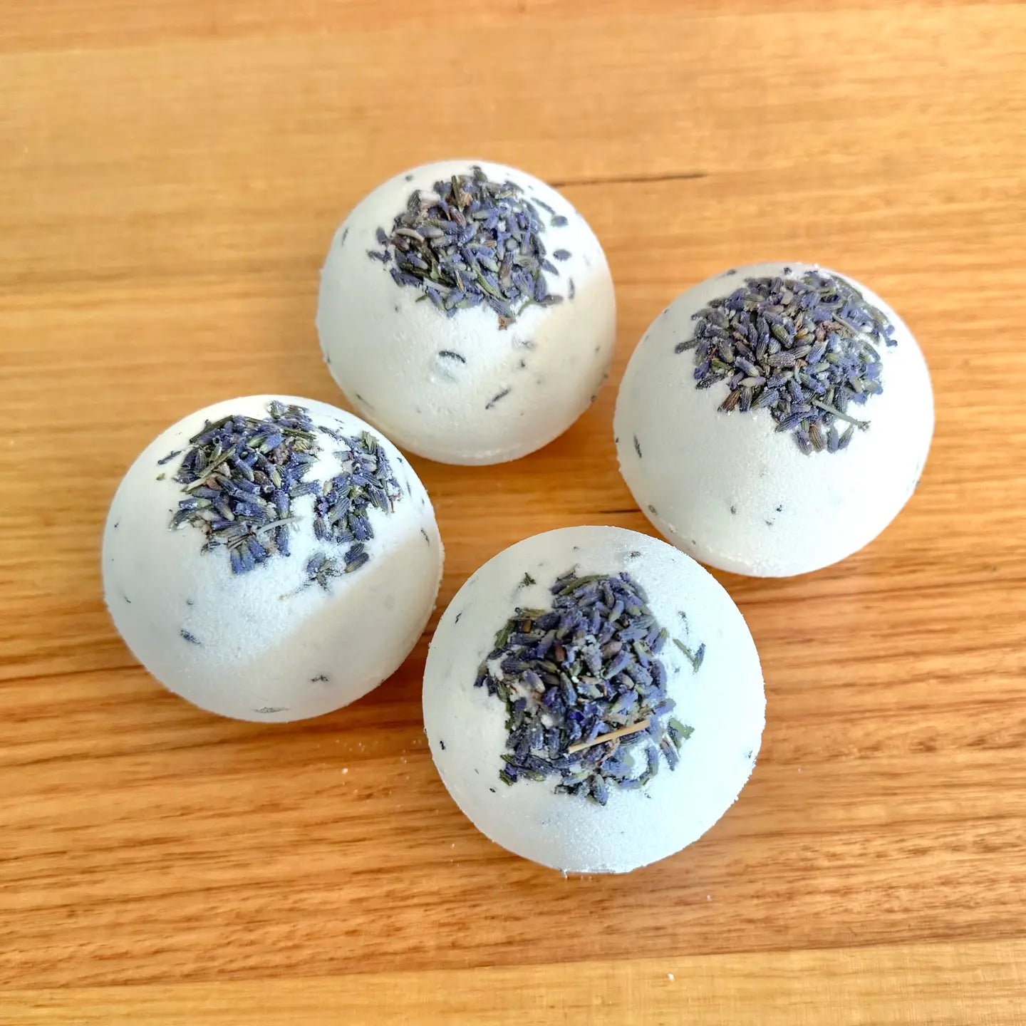 LAVENDER GOAT MILK BATH BOMB